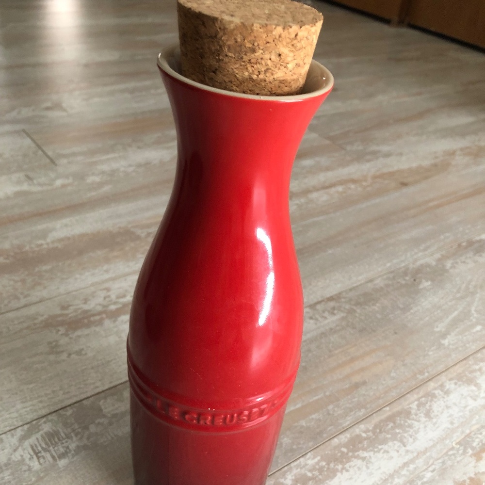 Le Creuset Water Caraf NEW